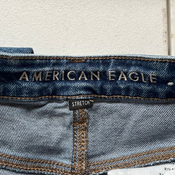 American Eagle Distressed Mom Jean Size 4 Regular - Picture 5 of 13